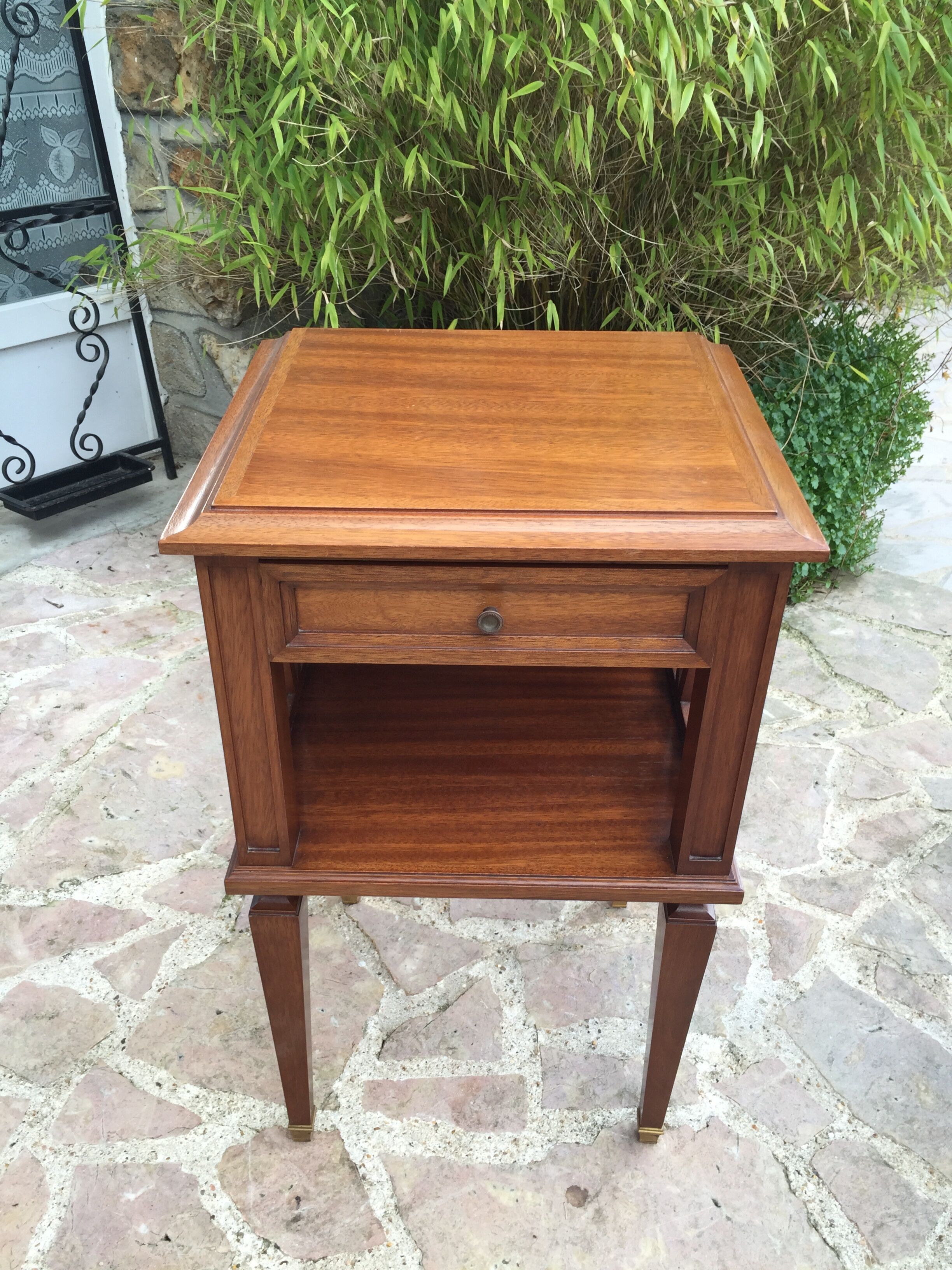 Set of two bedside tables