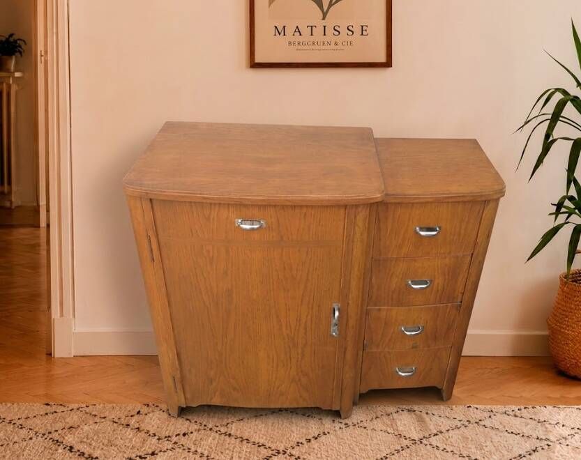 Small retro buffet