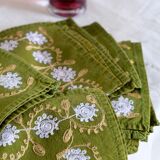 Suite of 8 olive green napkins embroidered vintage flowers 50s