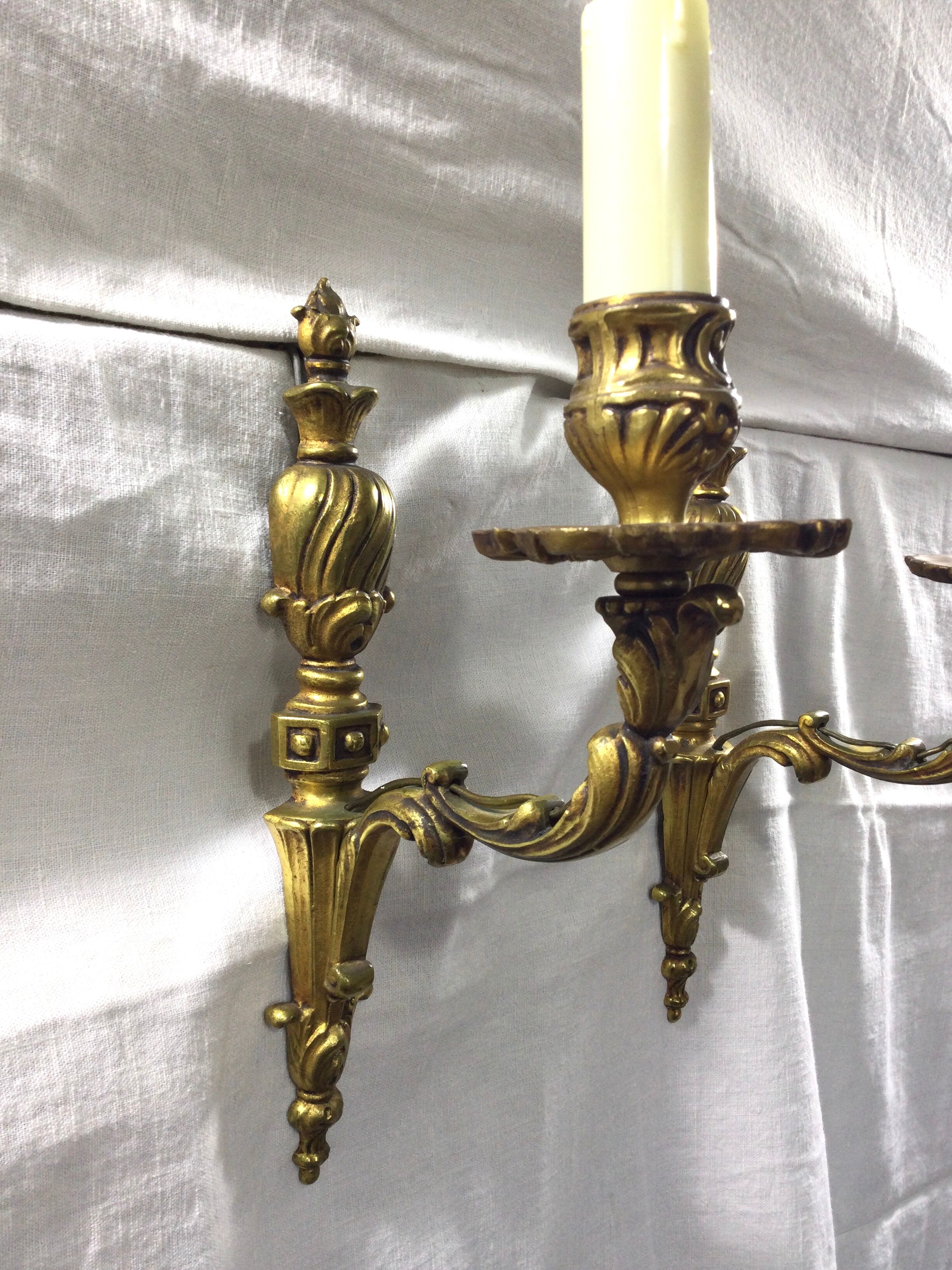 Pair of 1-light bronze wall lamp