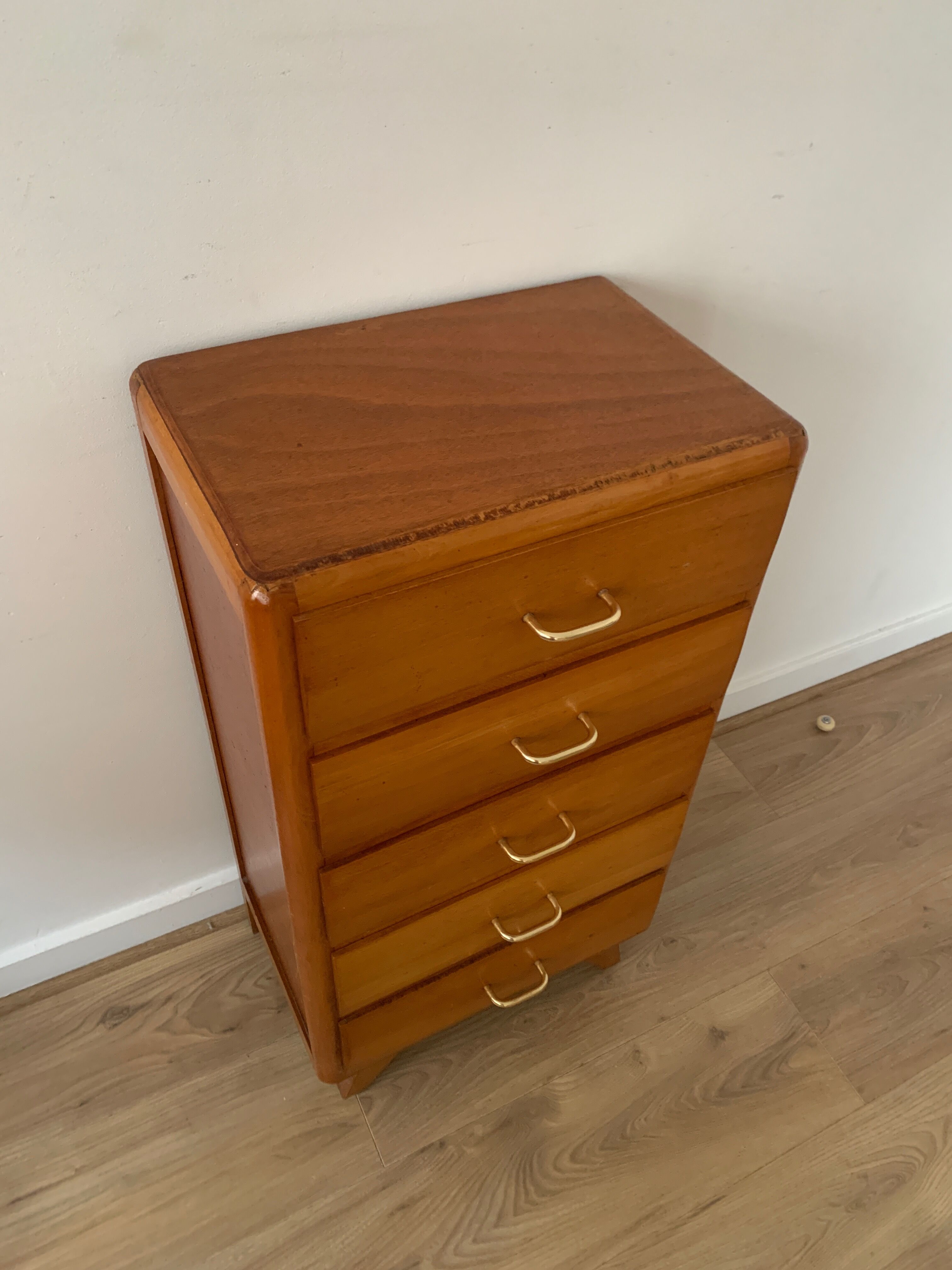 Compass feet dresser, 1968