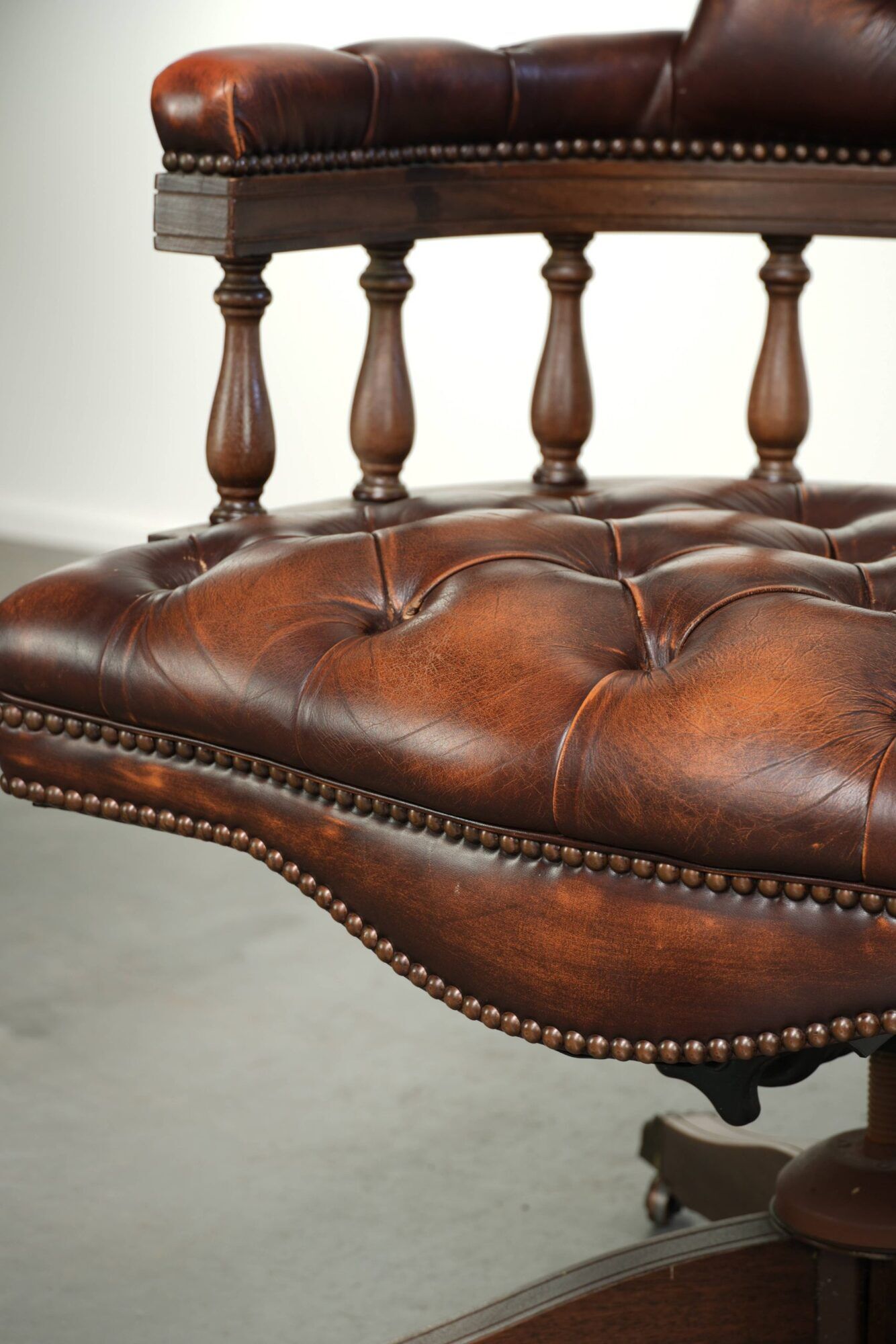 English cowhide Chesterfield swivel and tilt button seat office chair