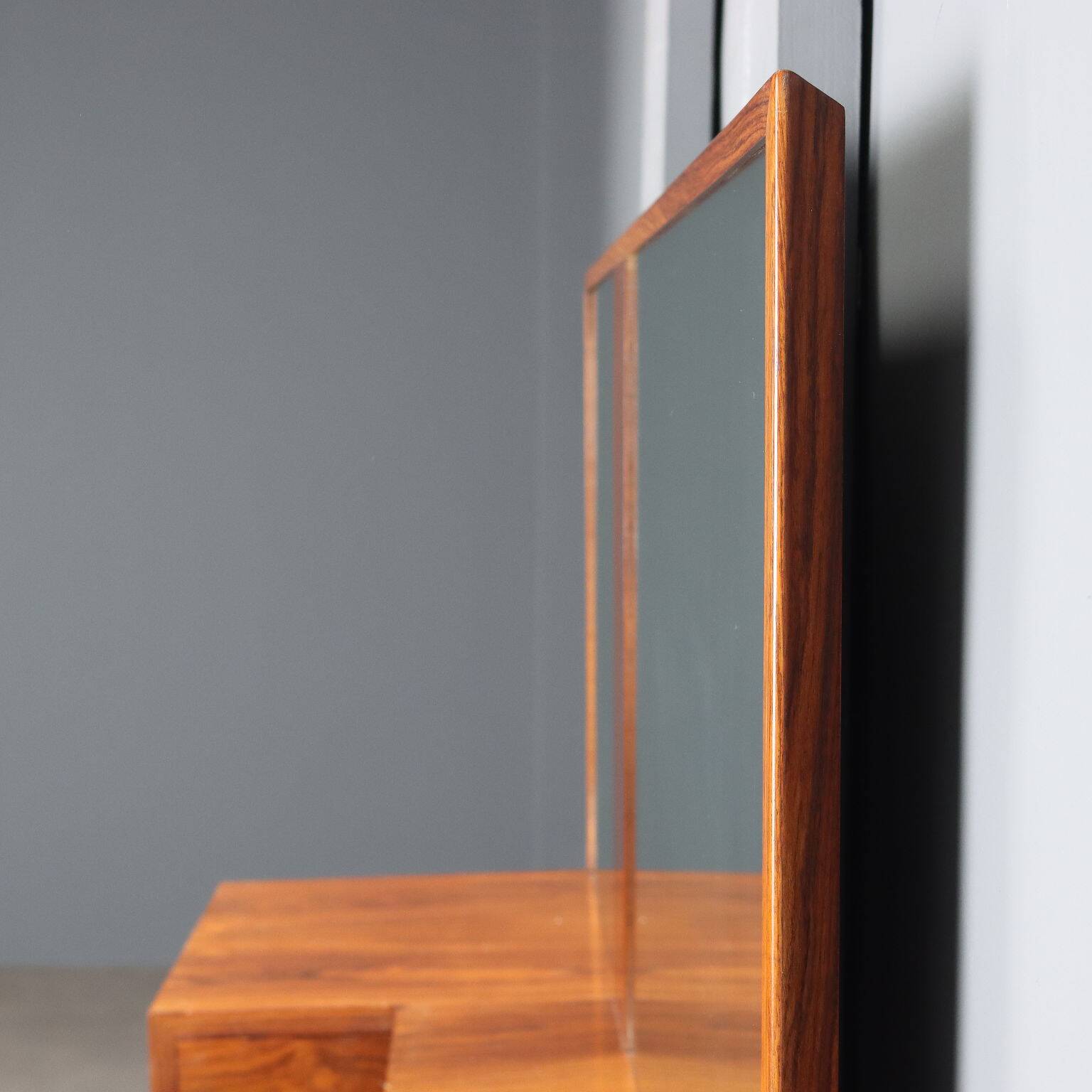 1950s dressing table