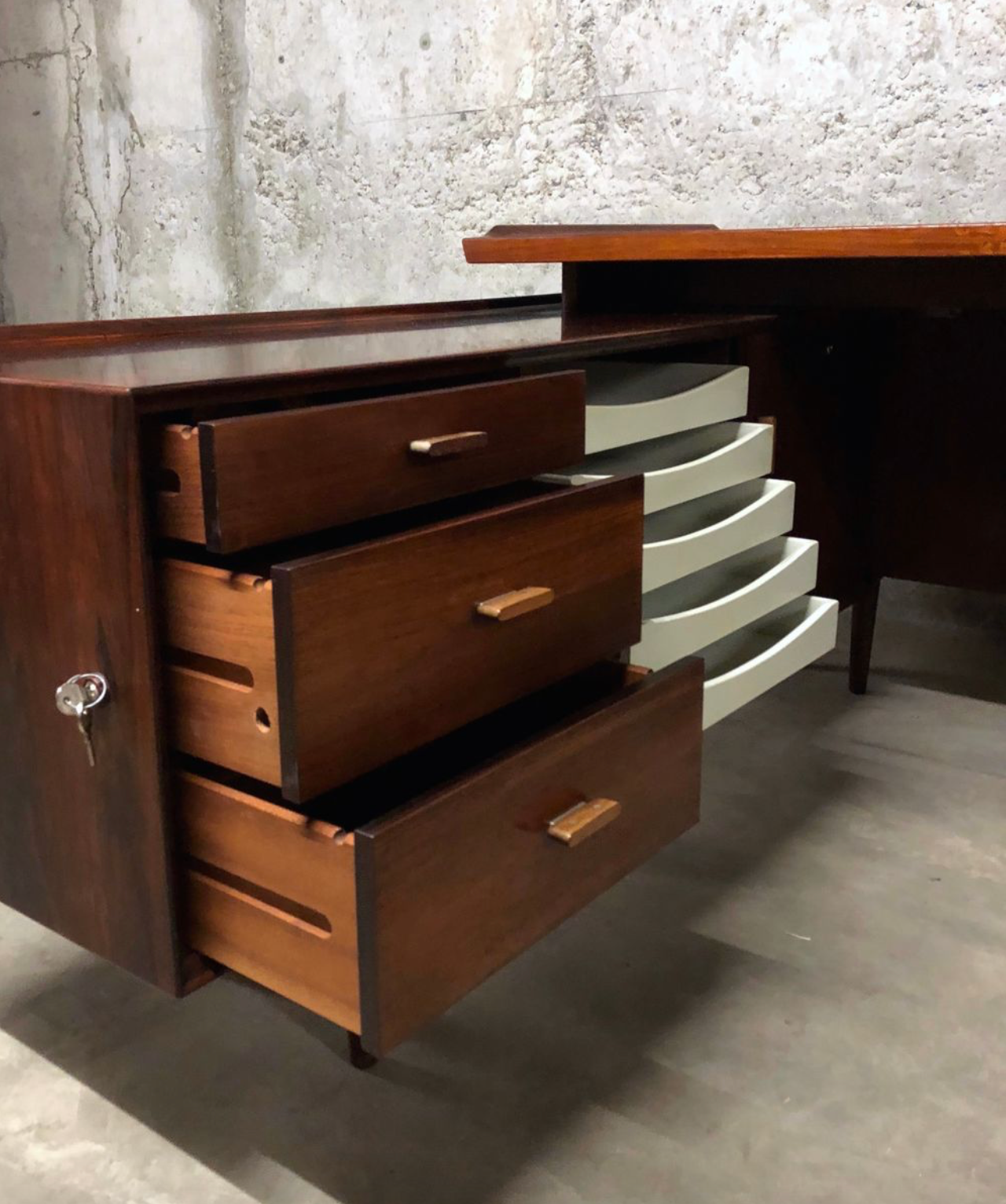 Bureau danois en palissandre par Arne Vodder pour Sibast Møbler