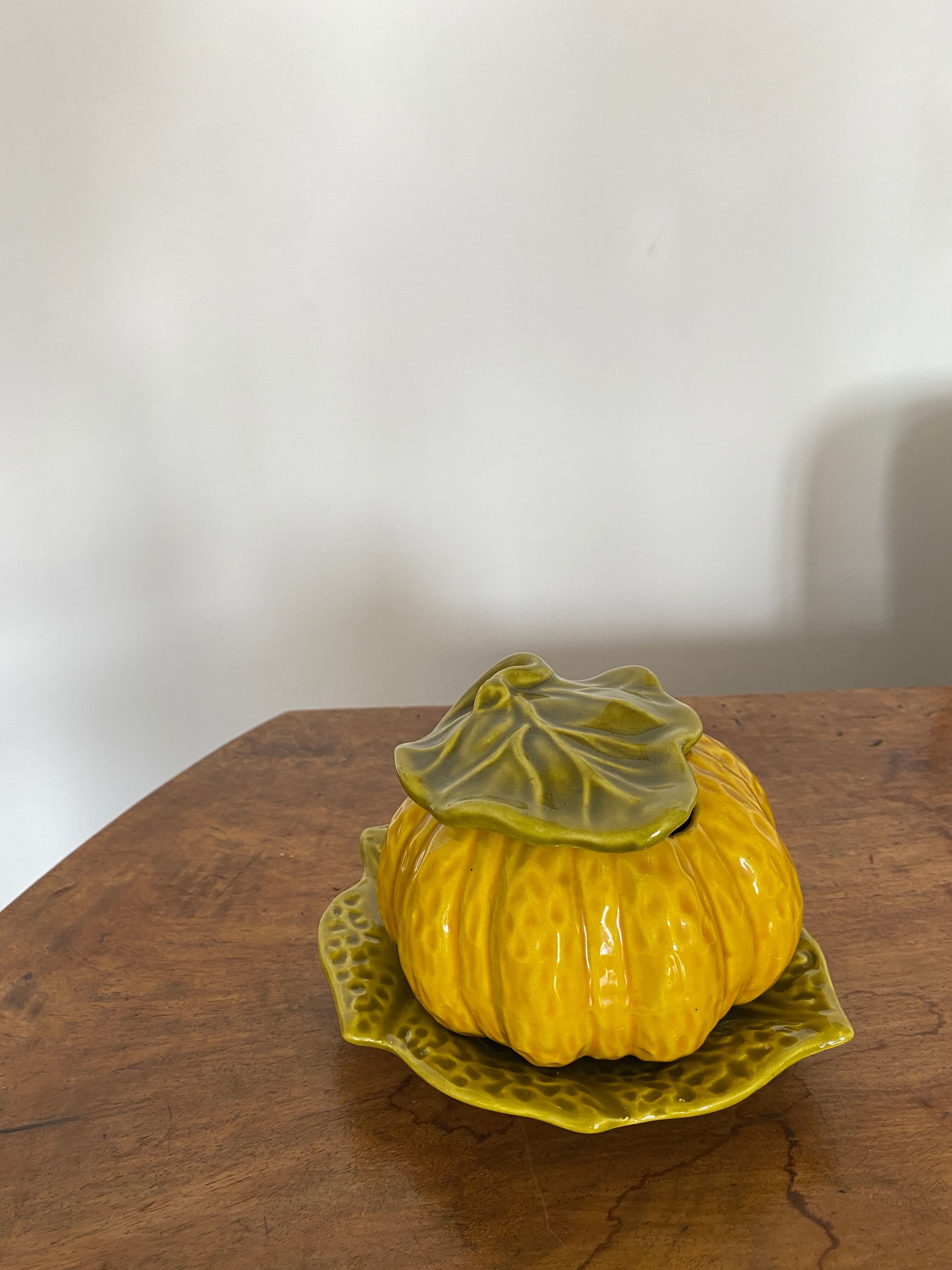 Slurry mustard pot