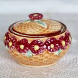 Vintage earthenware and slip candy box - Woven basket, burgundy flowers