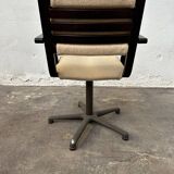 Swivel office chair by Trio Raita