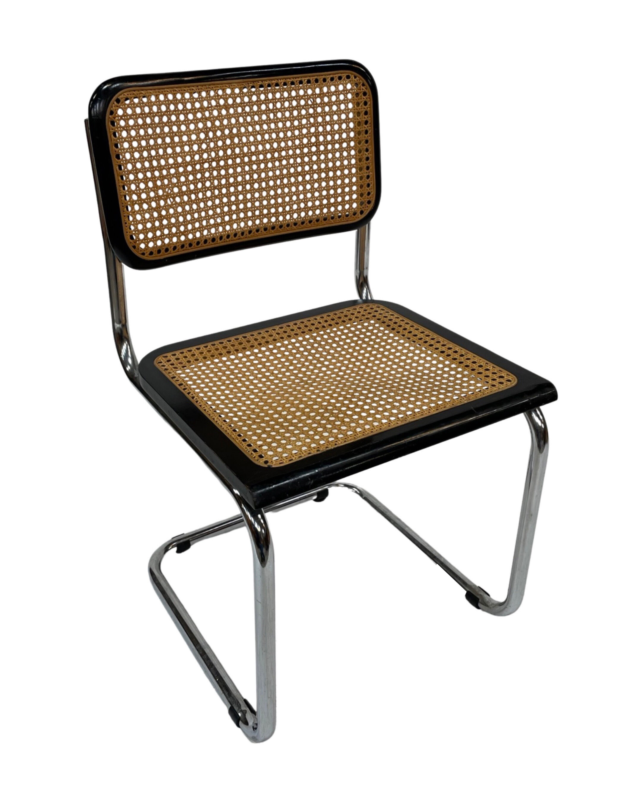 Set of 4 vintage chairs model Cesca B32 in black and chrome