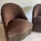 Paire de fauteuils crapaud vintage en velours brun tabac à franges