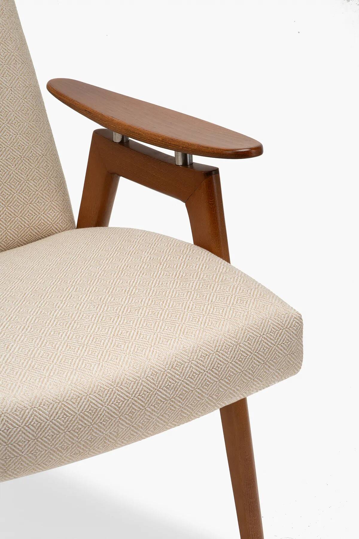 Paire de fauteuils TON type 6950