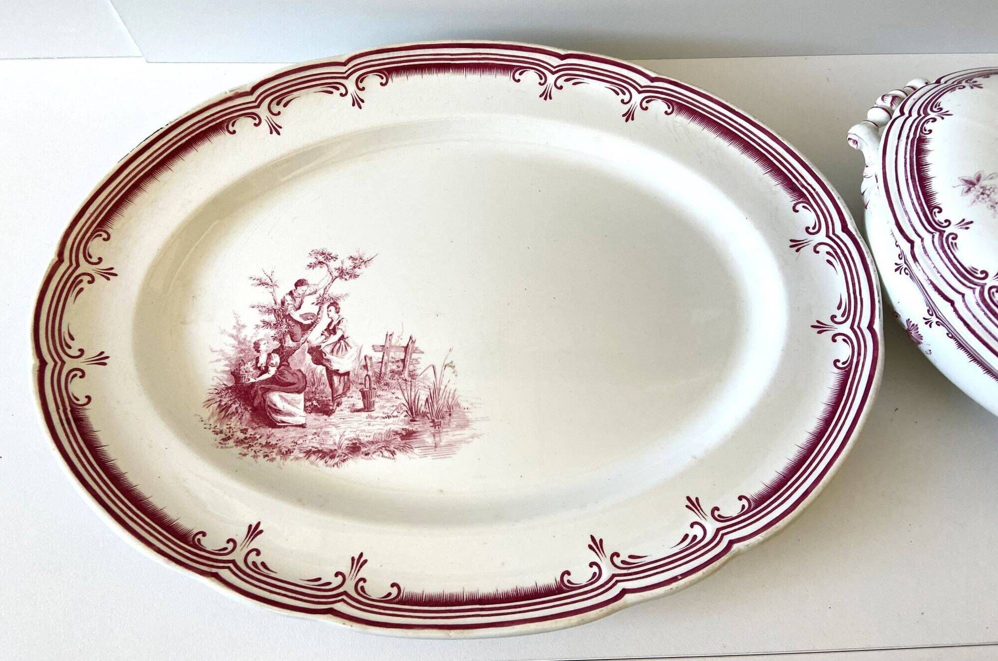Vegetable dish, Fine Earthenware, Paris, France, Pink Crests, B&Cie Barluet, Creil