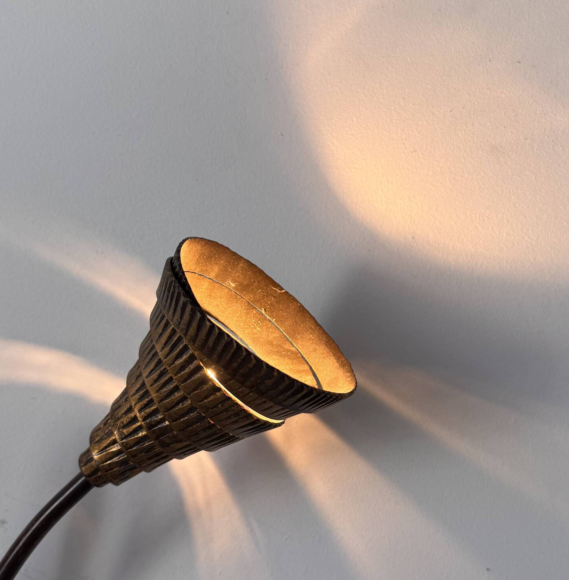 Vintage wall lights in gold metal and brass, France 1980.