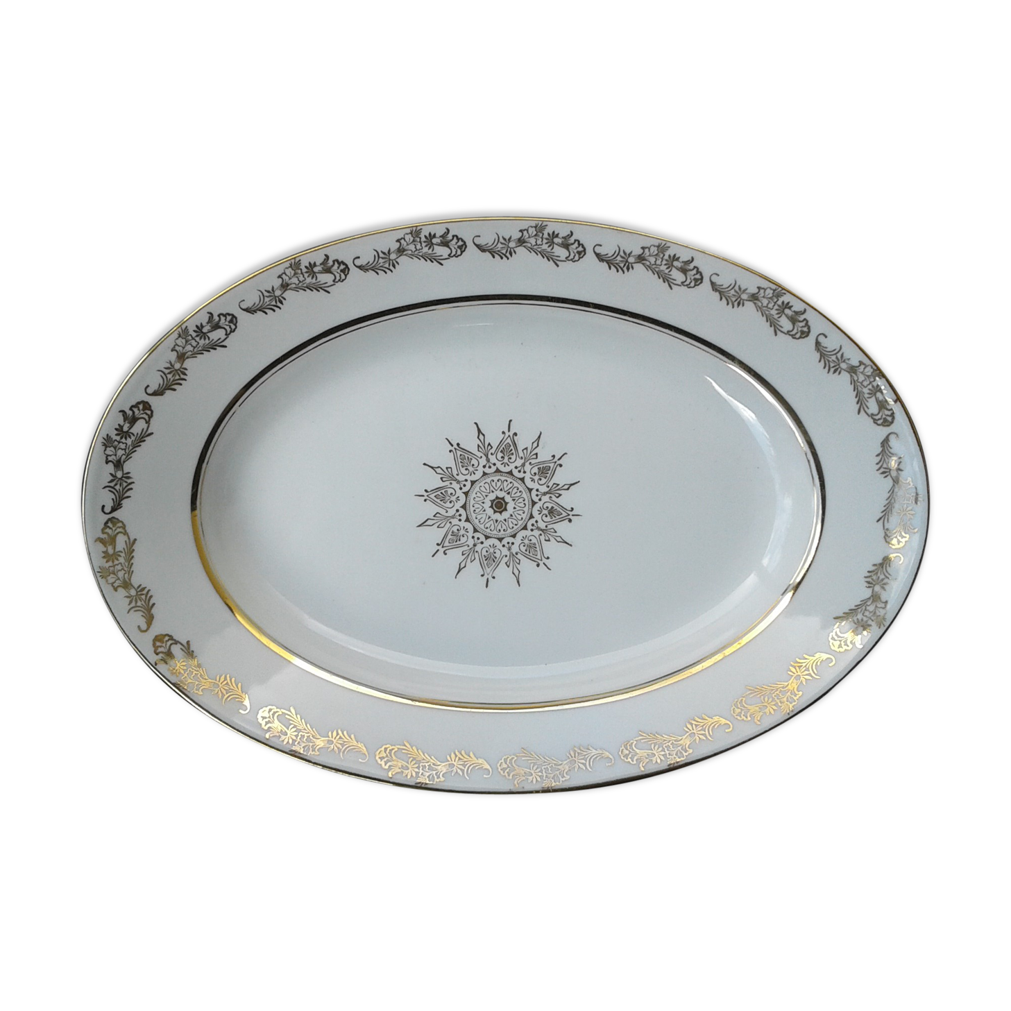 Oval dish in porcelain signed LJ & cie