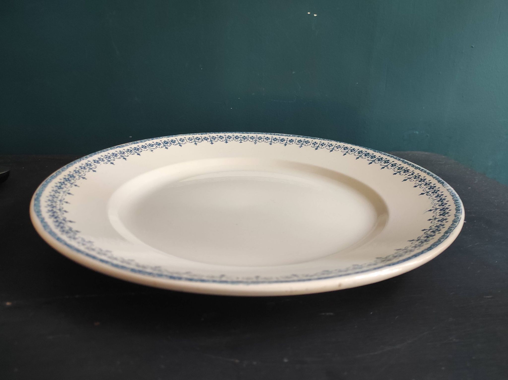 French vintage round serving plate, 32.5cm diameter, Longwy, mod. Bordeaux