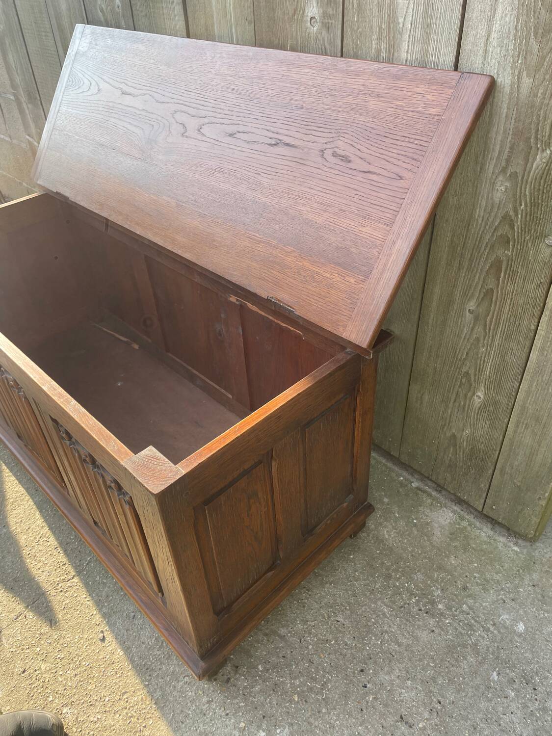 19th century Renaissance style napkin chest