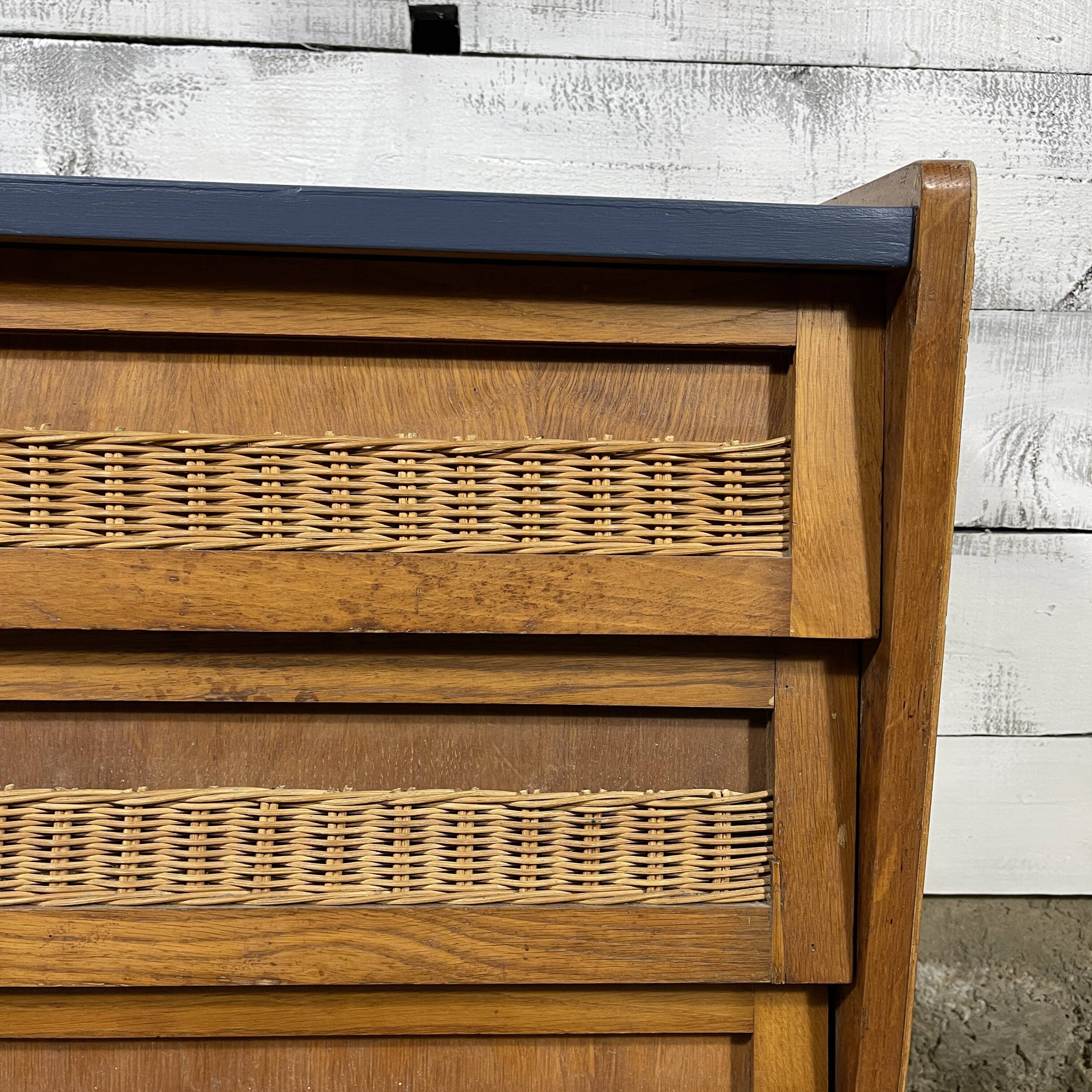 Vintage chest of drawers