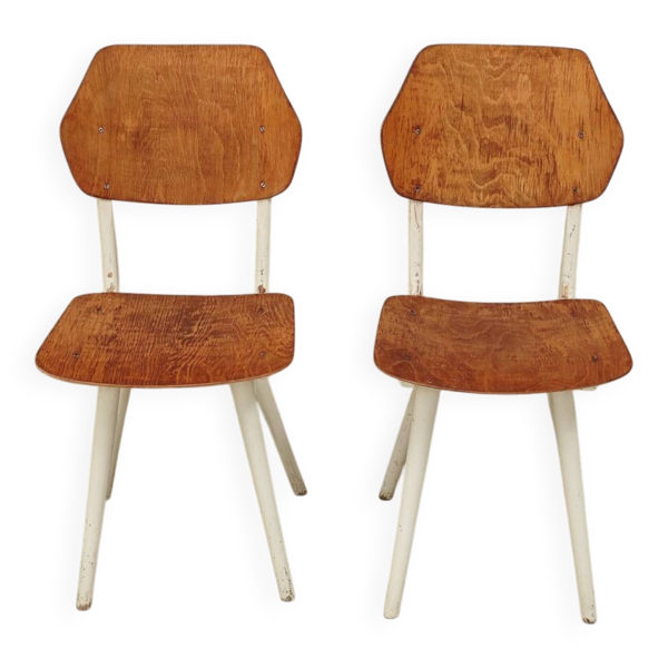 Paire de chaises ex Tchécoslovaquie TON Thonet Blanche et bois ciré — Beyit