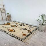 Handmade wool berber rug 250 x 150 cm