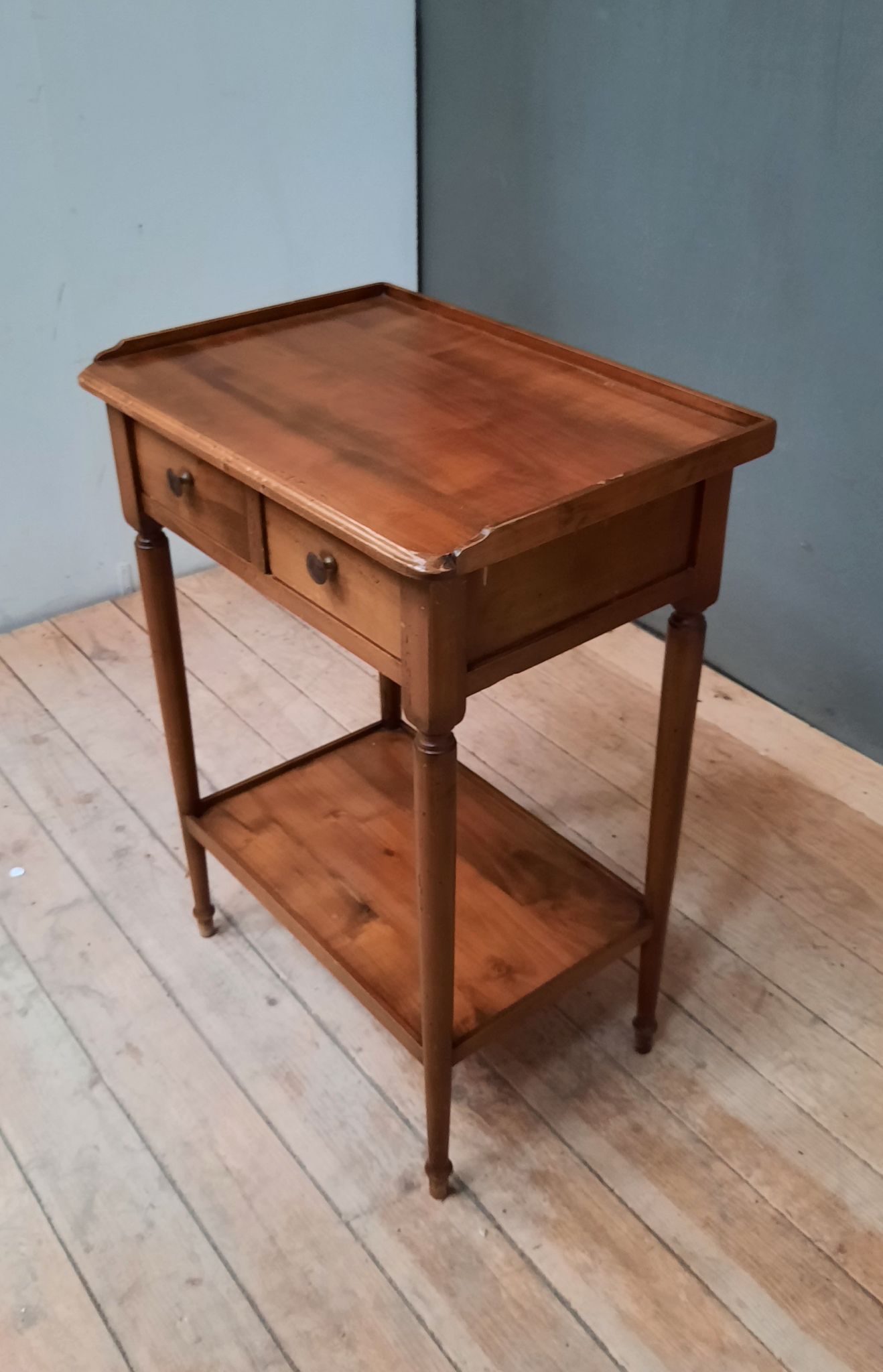 Table d'appoint à  2 tiroirs