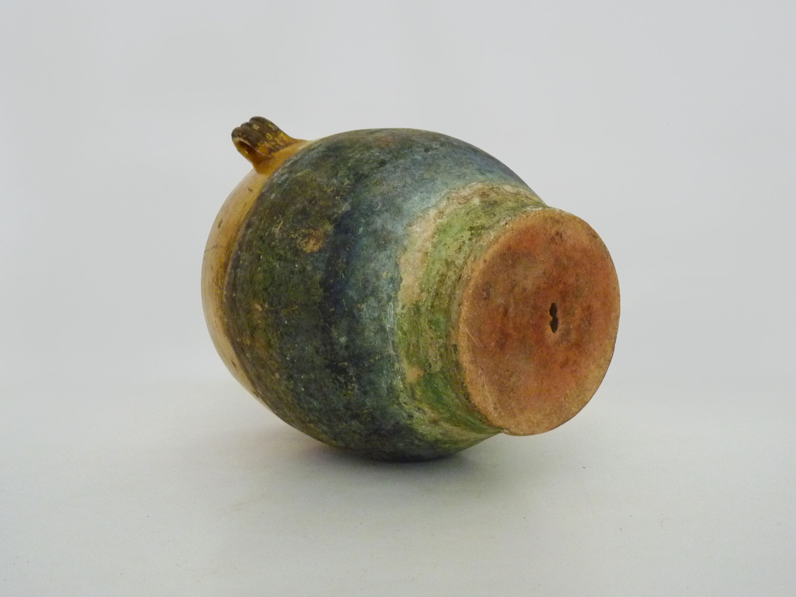 Magnificent glazed yellow confit pot, south-west of France. 19th century.