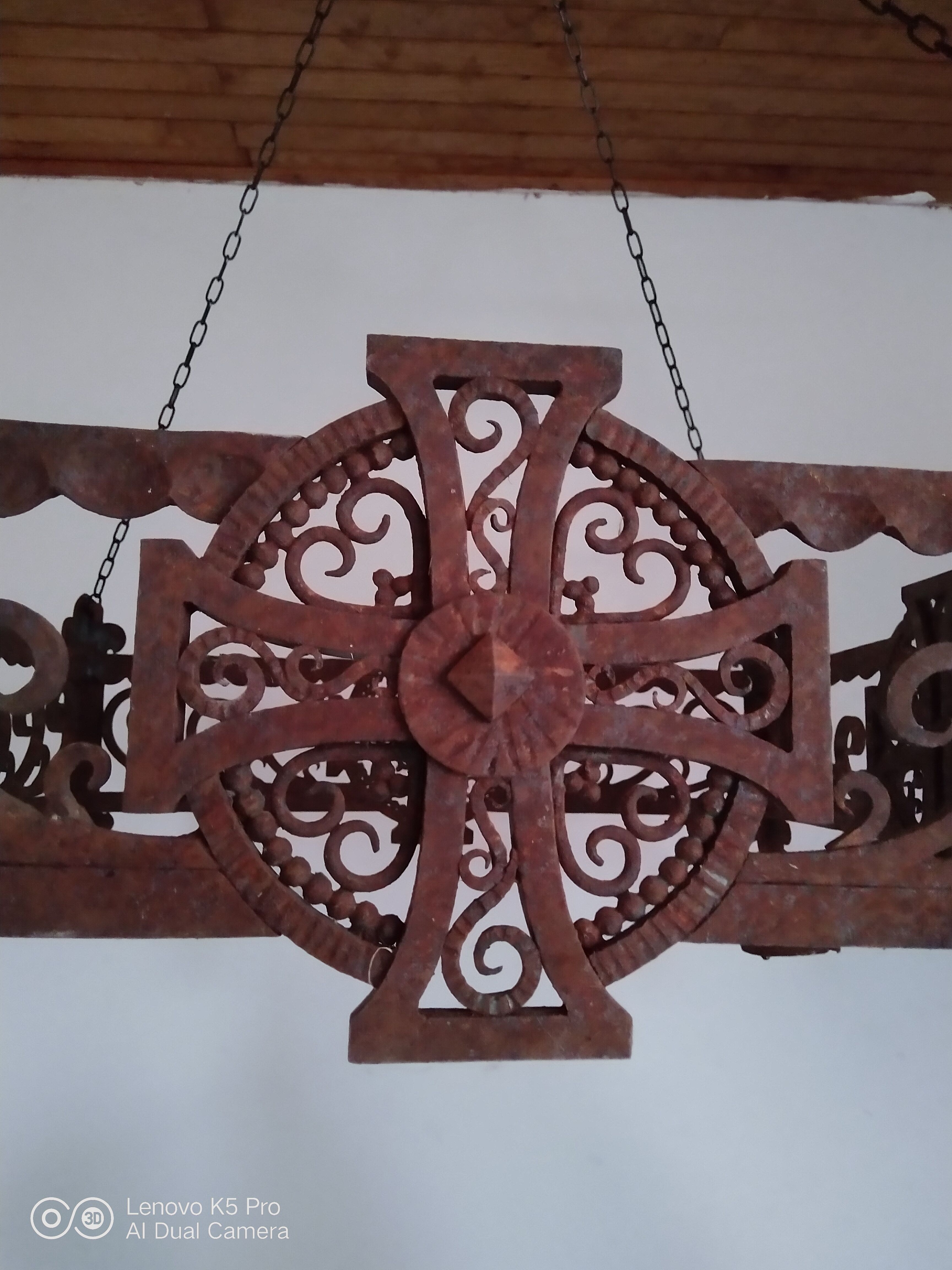 Pair of chandeliers suspensions in cast iron and 19th century wrought iron