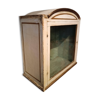 Vitrine en bois laqué et doré du 18ème siècle
