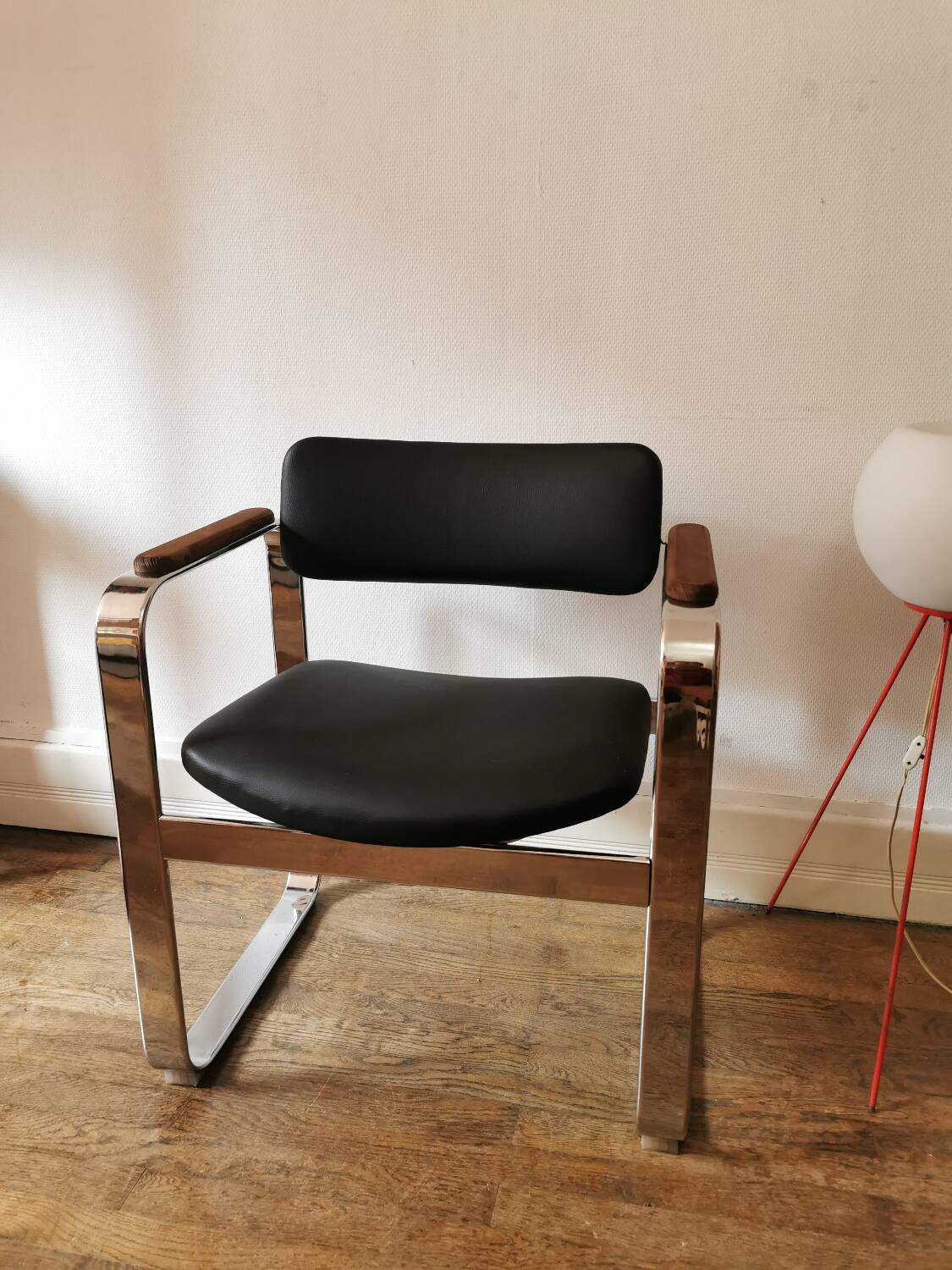 Chair by Eero AARNIO