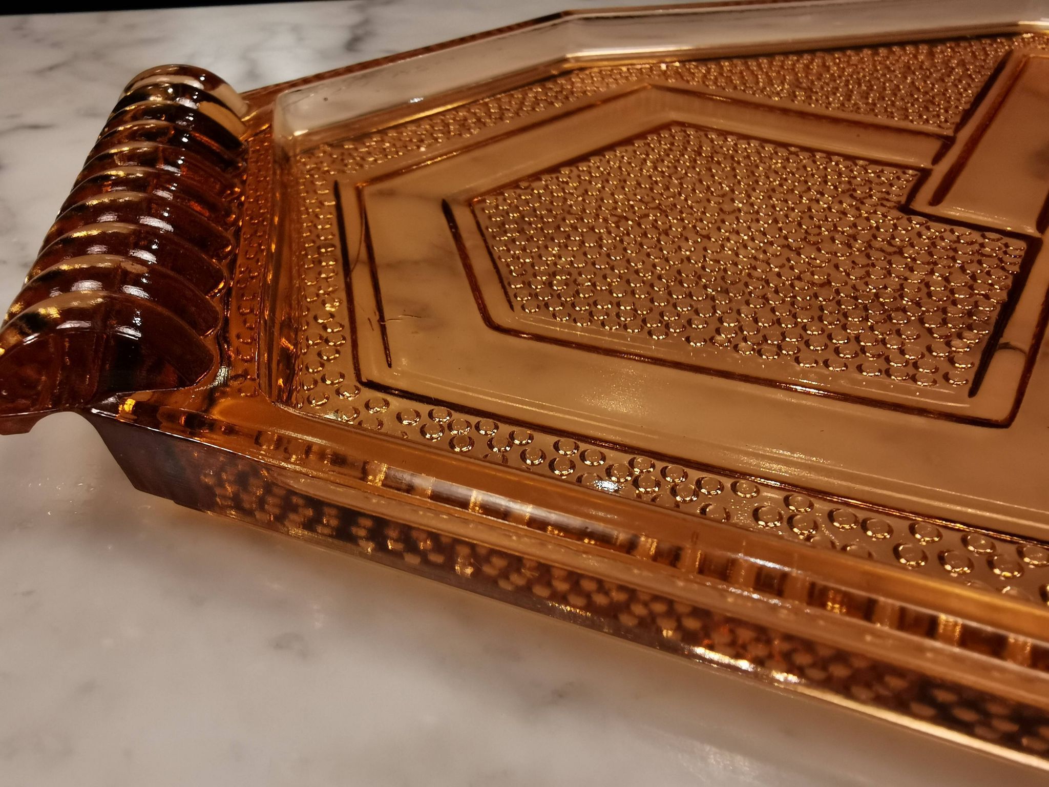 Lot de 2 plats anciens art déco en verre
