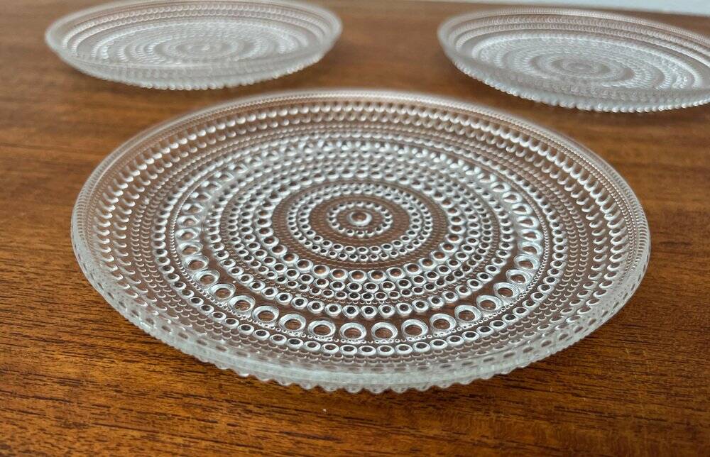 Set of 5 vintage Finnish glass plates from the Kastehelmi series by Oiva Toikka for Iittala.