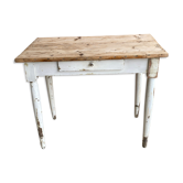 Farm table