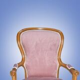 Fauteuil rose en bois