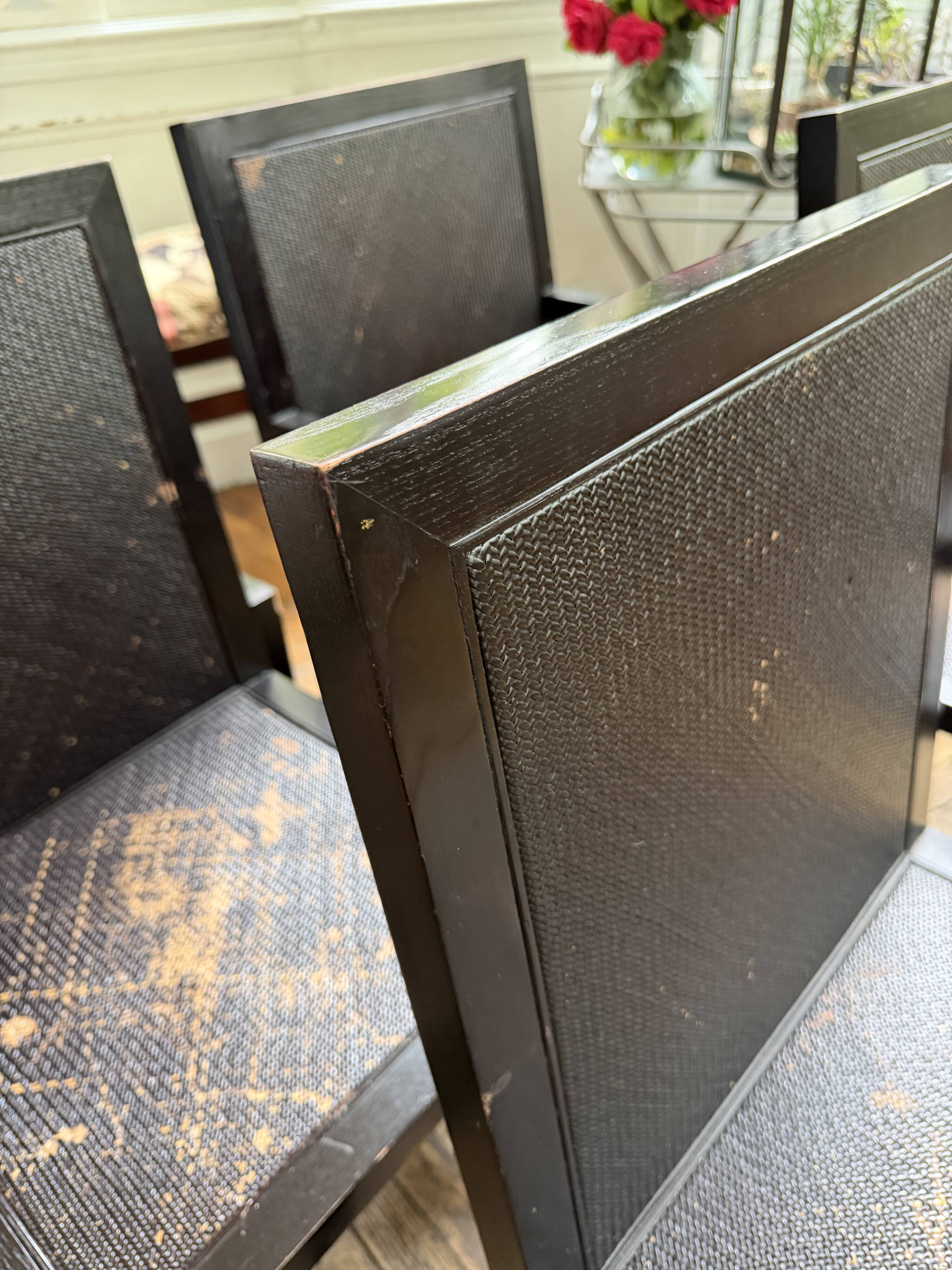Ensemble de chaises et tabourets