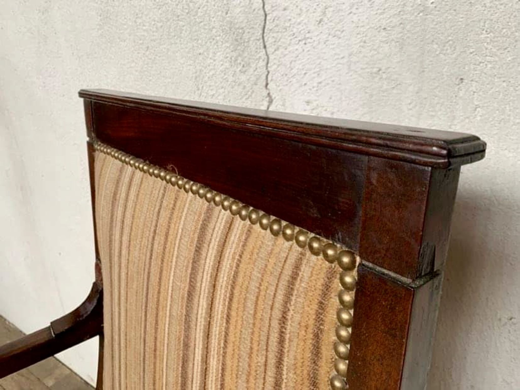 Fauteuil de bureau empire en acajou decor palmettes xviiième