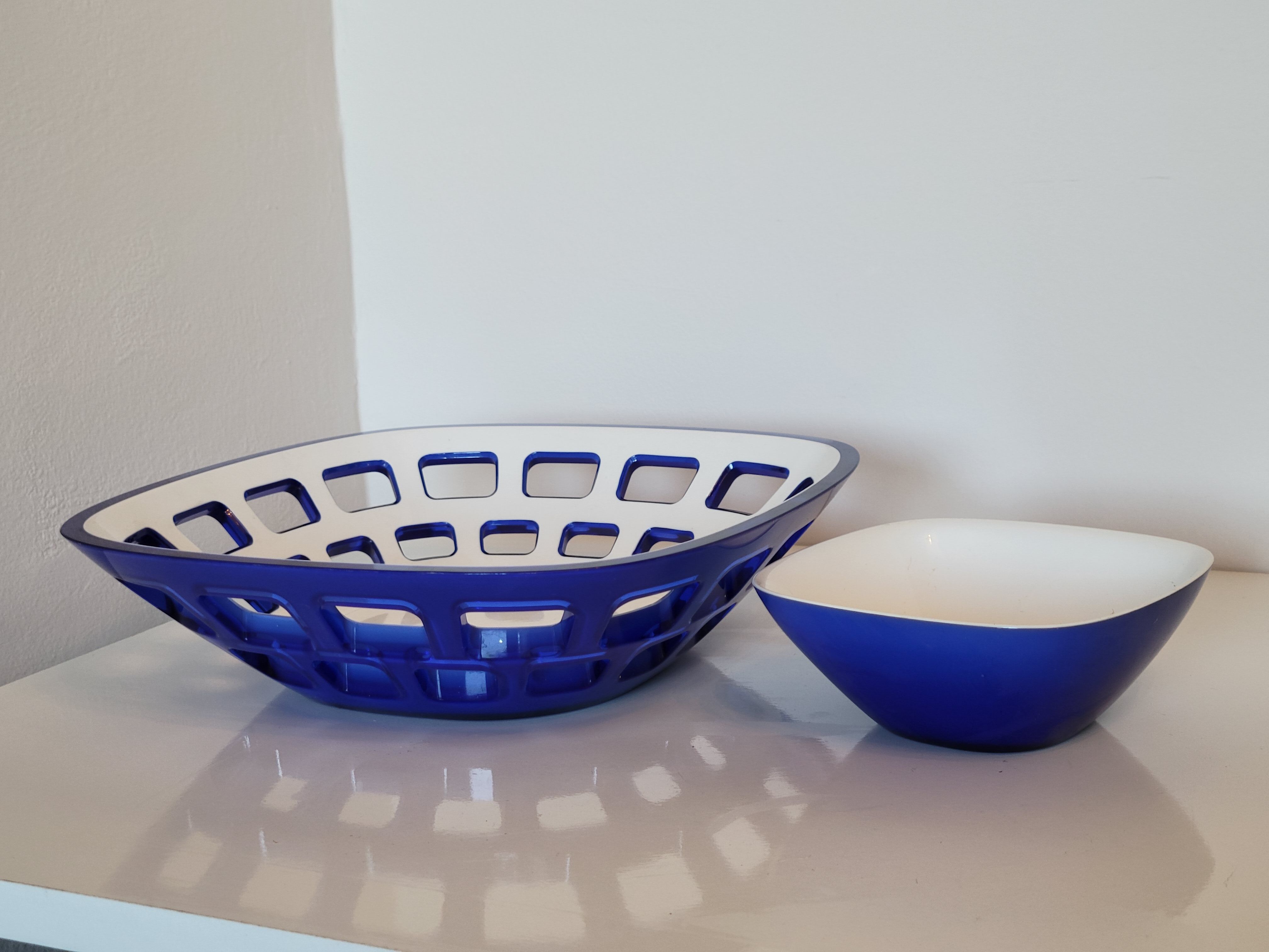 Vintage bread basket and bowl cup Guzzini design Italy