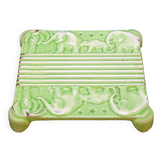 Dessous de plat Art Nouveau fonderie Deville en fonte émaillée modèle Éléphants
