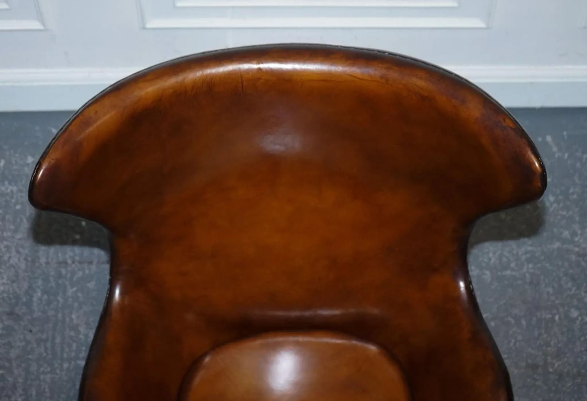 Chaise Egg Vintage Teintée à la Main en Brun Whisky
