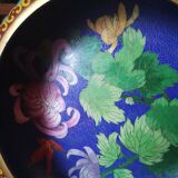 Chinese cup in partitioned email