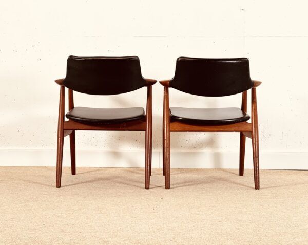 Set of 2 armchairs by Svend Age Eriksen (Glostrup)