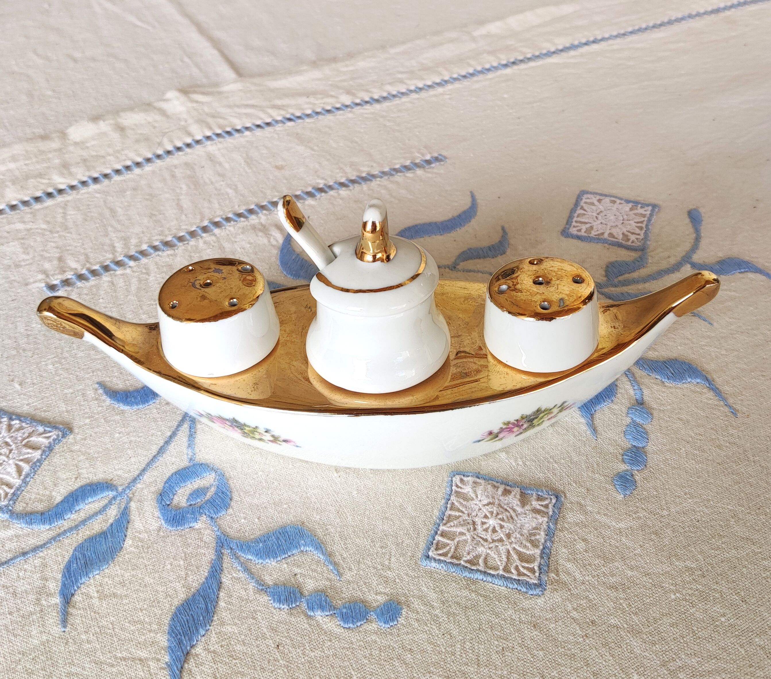 Condiment service - saleron- in Paris porcelain