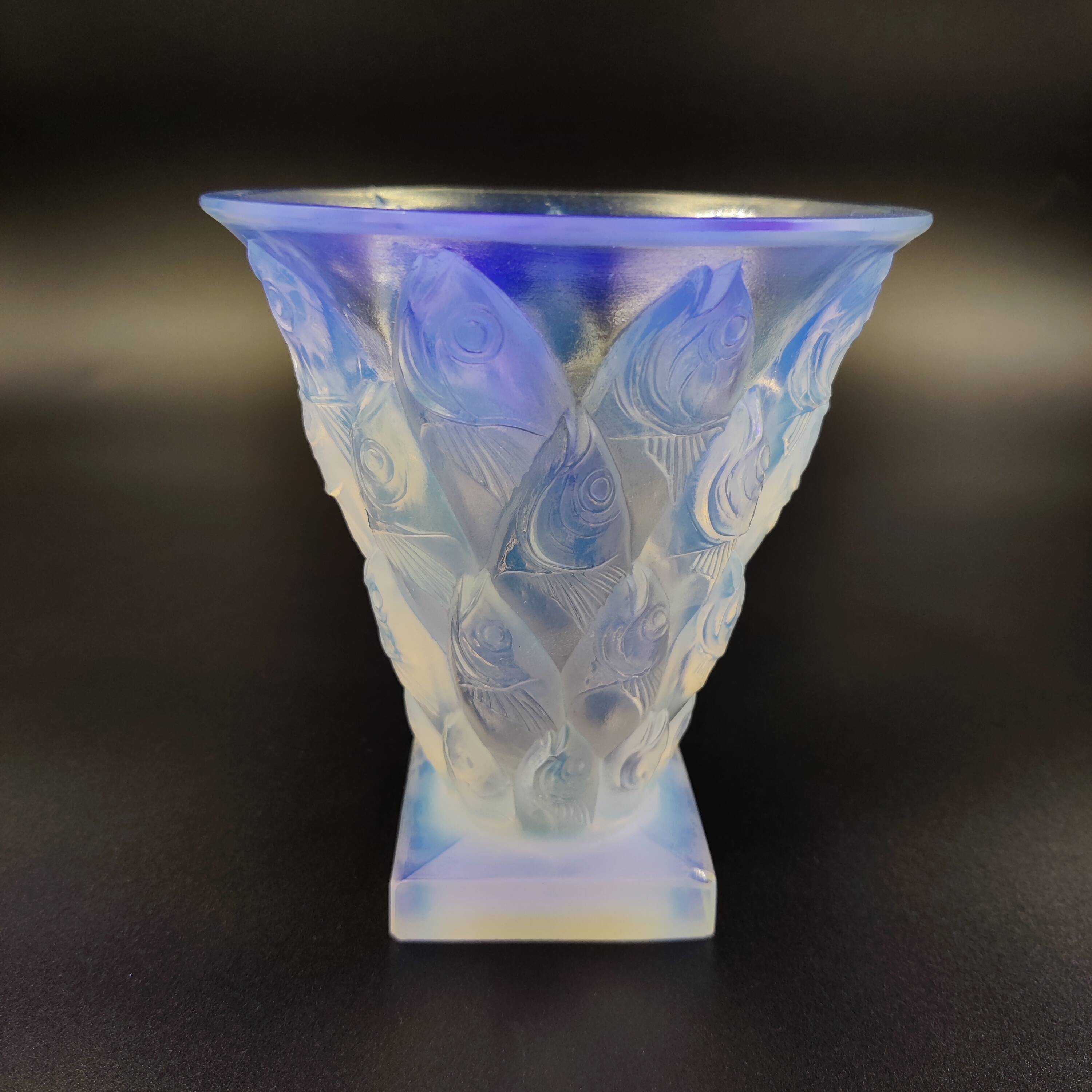 French Art Deco opalescent glass Vase by Sabino