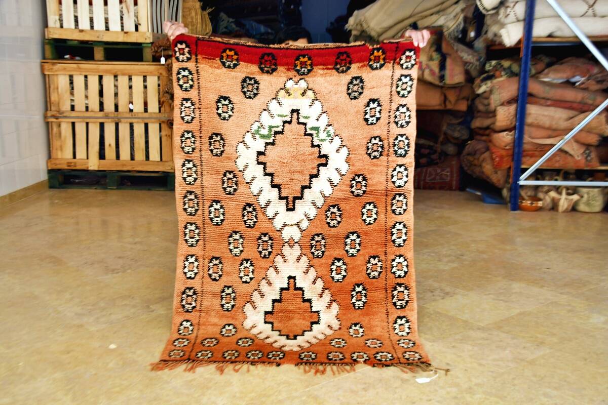 Moroccan Berber rug Zemmour Vintage 250 x 174 cm