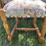Set of chairs