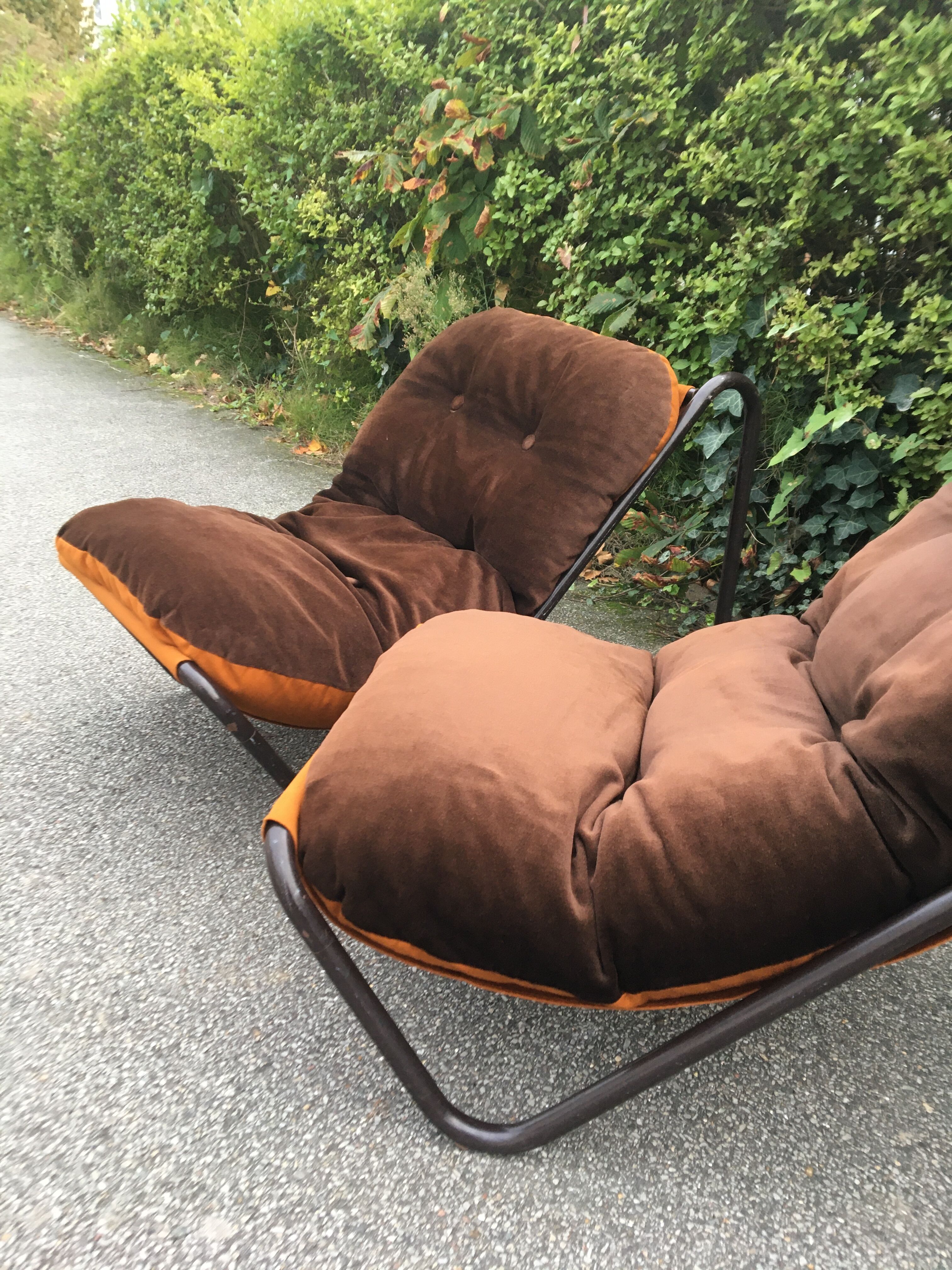 2 brown armchairs from the 70
