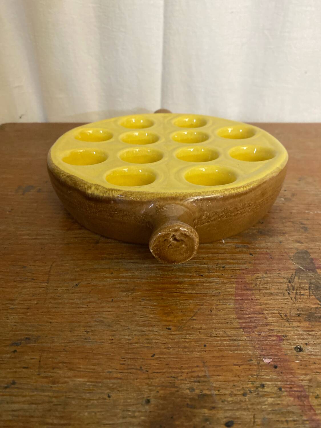 Antique-style ceramic pan for cooking 12 snails, La Bourguignonne