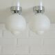 2 appliques, plafonniers en verre opalin