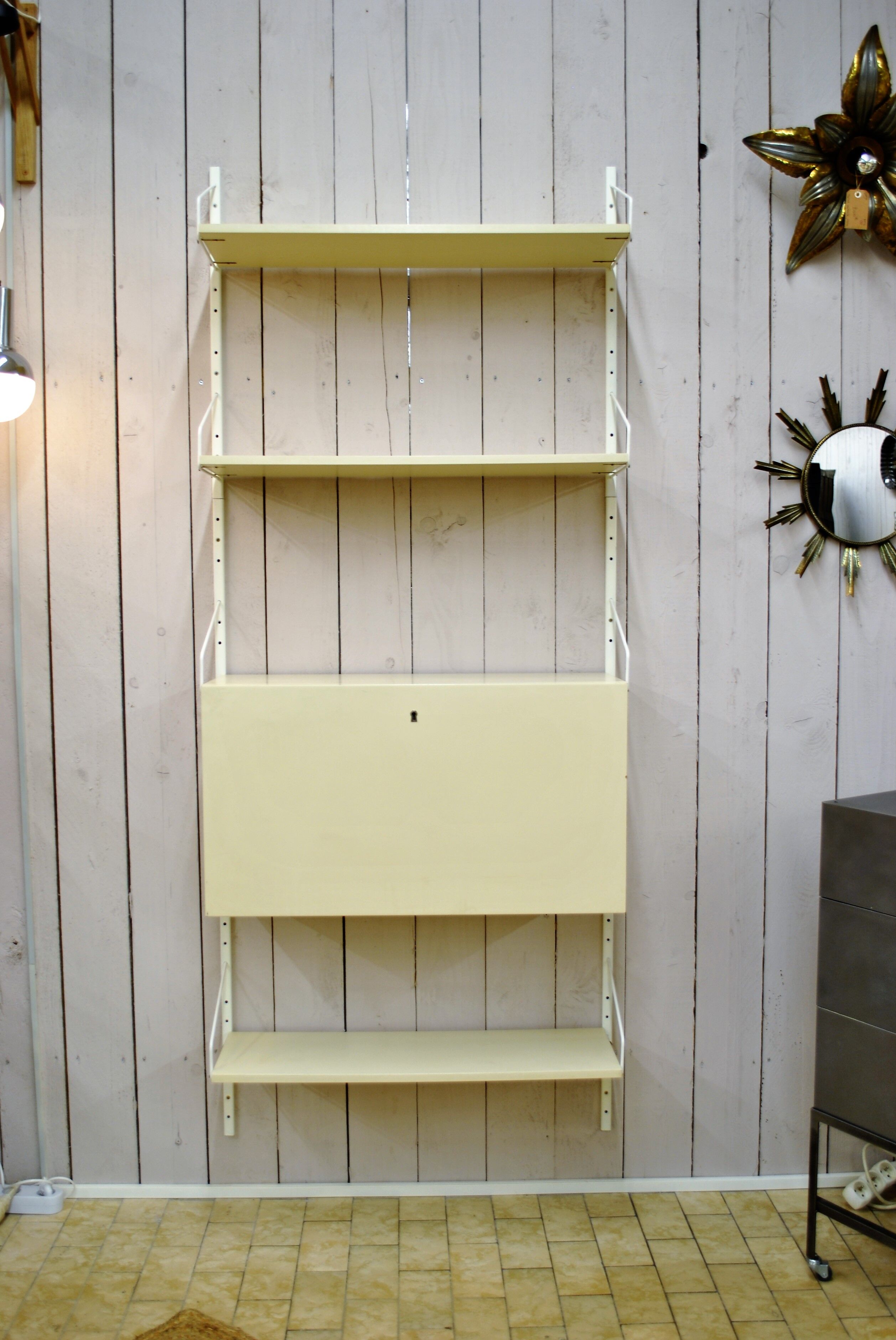 Shelves secretary 1970