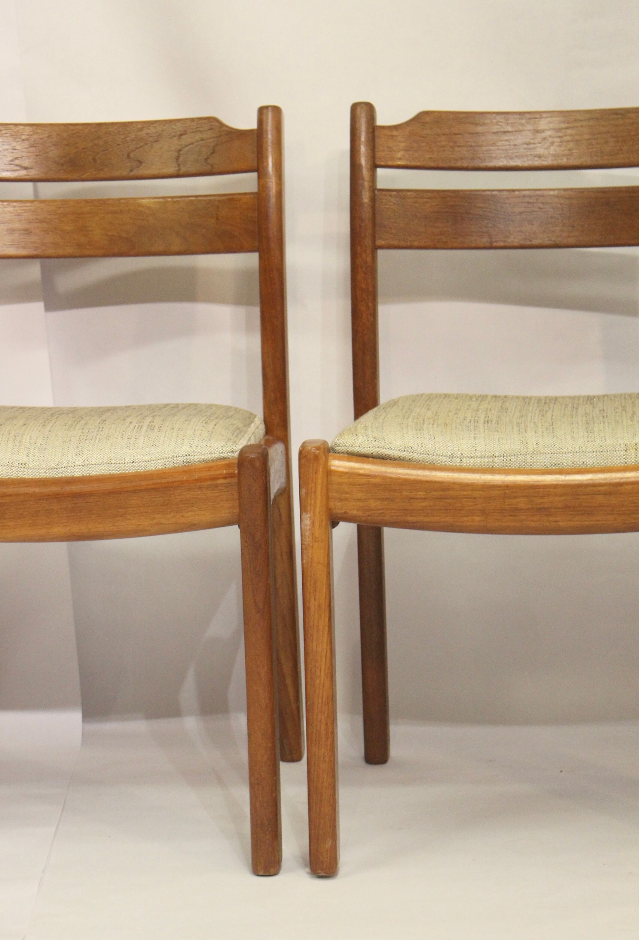 Set of 4 chairs dyrlund year 60 in teak