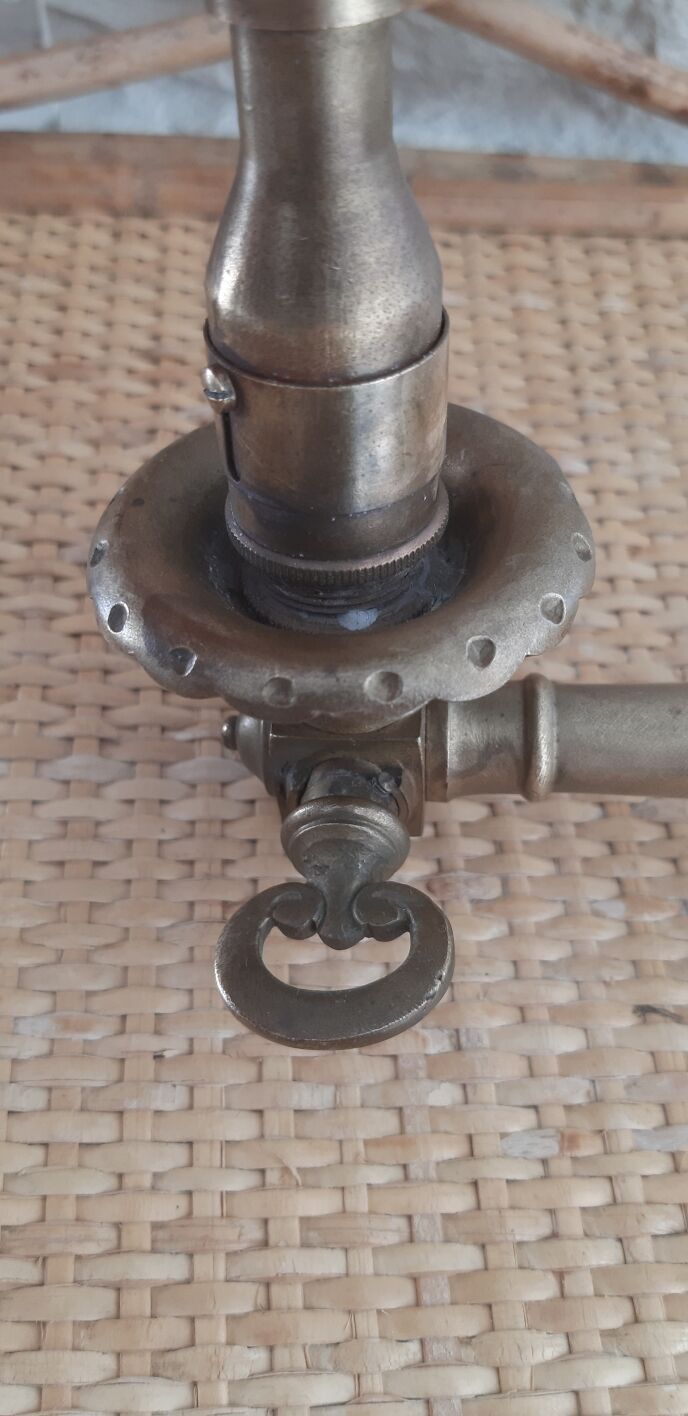 Bronze wall wall light