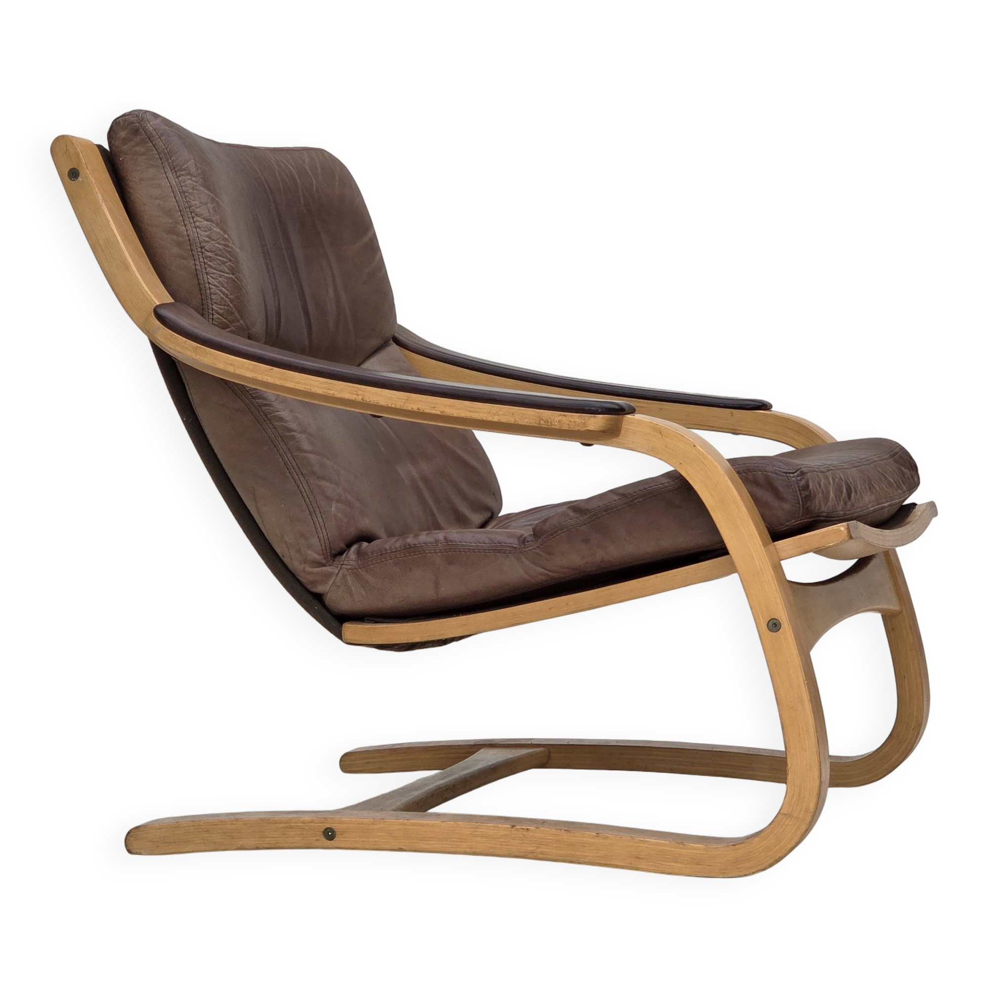 1970s, Swedish design by Åke Fribytter, armchair, leather, bentwood.
