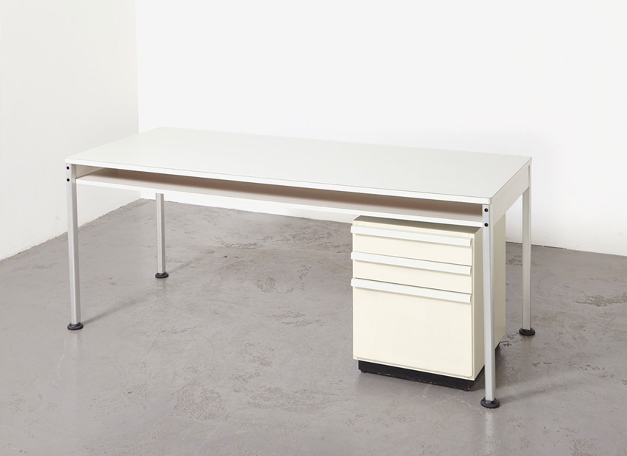 Dieter Rams bureau RZ-57 pour Vitsoe 1957